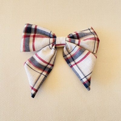 Laço para cabelo em tartan azul e bordô