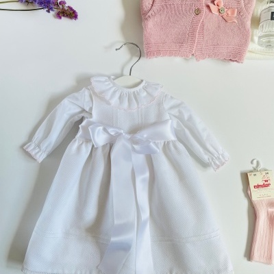 Cueiro em piquet branco