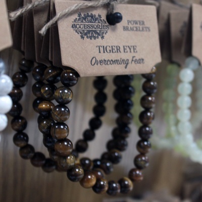 https://www.buddhanature.pt/product/pulseira-de-energia-olho-de-tigre