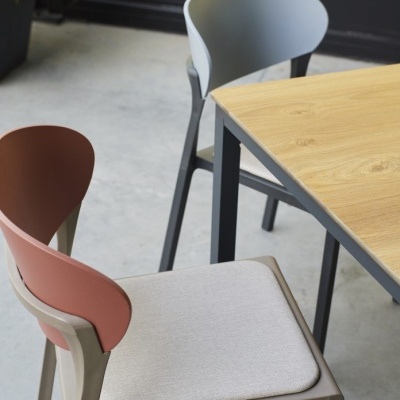 Cadeira&#x20;BAKE&#x20;PAD&#x20;Olivo&#x20;-&#x20;Pearl&#x20;By&#x20;Ezpeleta