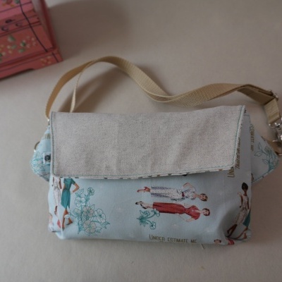 Bolsa Transversal Retro Chic