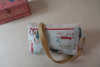 Bolsa Transversal Retro Chic