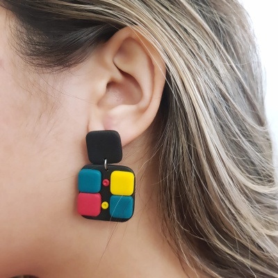 Brincos  pendurado quadrados