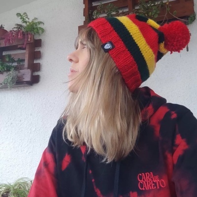 GORRO CROCHÊ  RISCAS