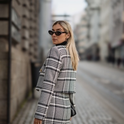 Casaco Curto Em Xadrez Com Botões Metálicos Scripta