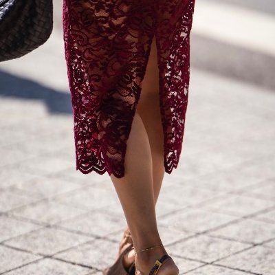 Saia Midi em Renda Sahoco