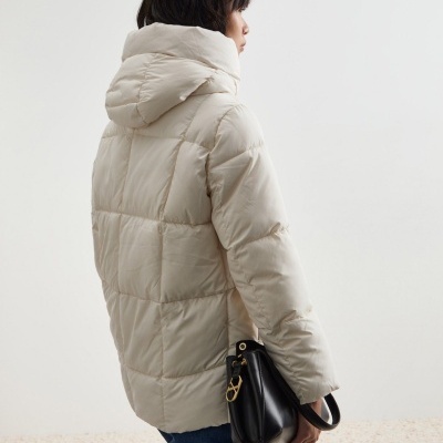 Blusão acolchoado com capuz Decenio