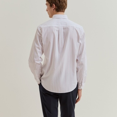 Camisa regular fit em algodão às riscas Lion of Porches