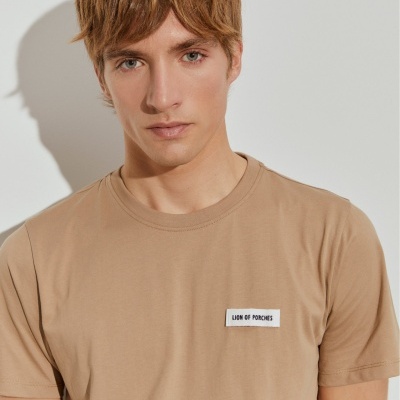 T-shirt básica de algodão Lion of Porches