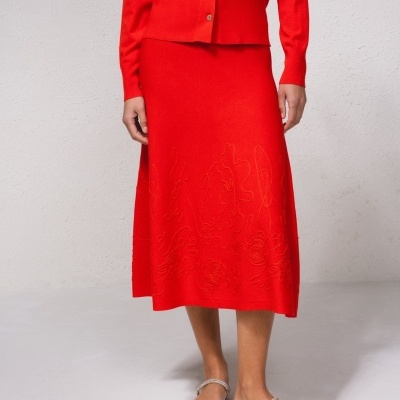 Conjunto saia e casaco em malha fina SMF