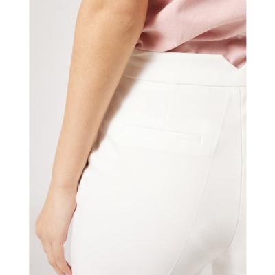 CALÇAS COM CORTE CIGARRETE  NAF NAF