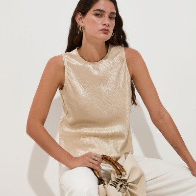 Top em tecido acetinado Decenio