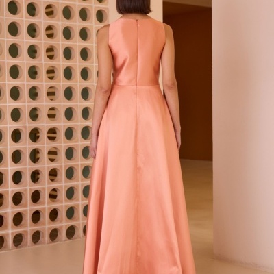 VESTIDO LONGO EM FORMATO A Carla Ruiz