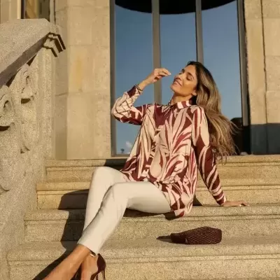 Blusa fluída estampada Scripta