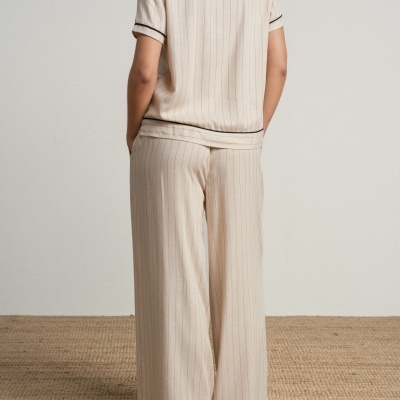 Calças de perna larga em tecido leve SMF