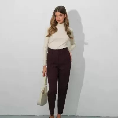 Calças Cintura Subida com Cinto SPACCIO BY CRISTINA