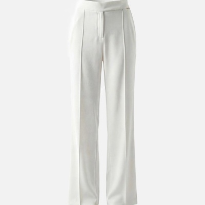 Calça de corte reto em tecido liso Scripta