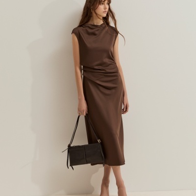 Vestido midi acetinado Lion of Porches