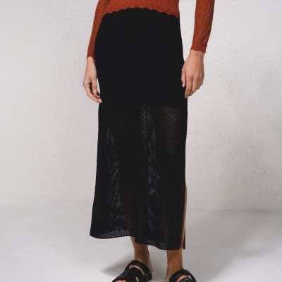 Saia em malha aberta com racha lateral SMF