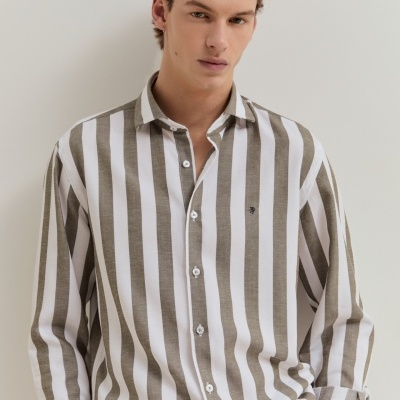 Camisa Slim fit às riscas em liocel e linho Lion of Porches