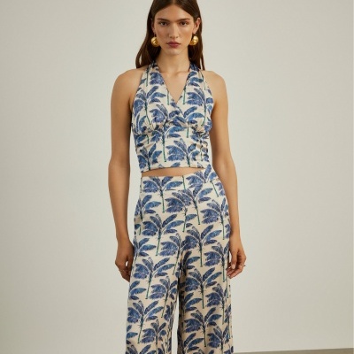 Top halter fluido com padrão palmeiras Lion of Porches