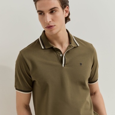 Polo regular fit em piqué de algodão Lion of Porches