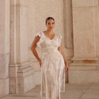 Vestido midi em renda Scripta