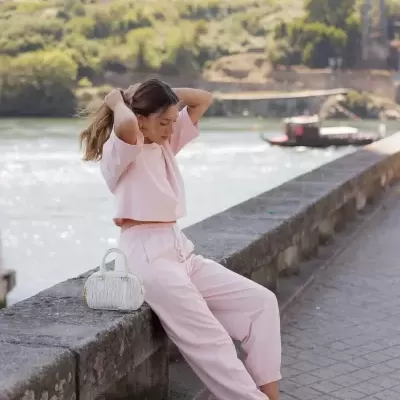 Calça em malha com cordão Scripta