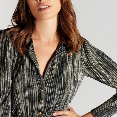 MACACÃO COM GOLA DE ABAS E OMBREIRAS Sahoco