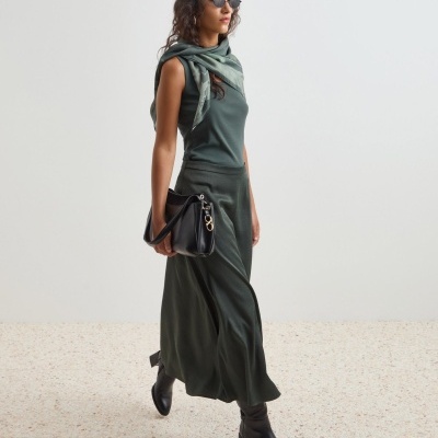 Saia comprida com textura Decenio