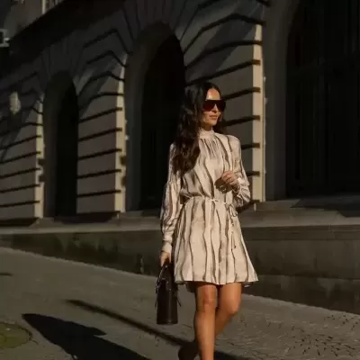 Vestido estampado com efeito de laço no decote Scripta