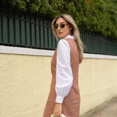 Vestido curto com decote em V Scripta