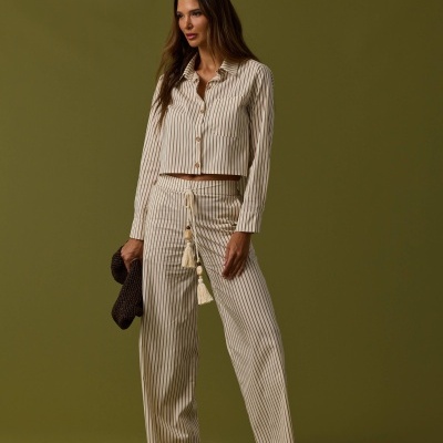 Blusa curta com riscas Swallow