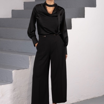 Calça culotte fluida com detalhe metálico Ferrache