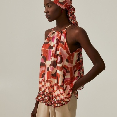 Top fluido com padrão Decenio