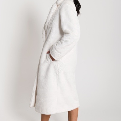 Casacão de pelo comprido Ana Sousa