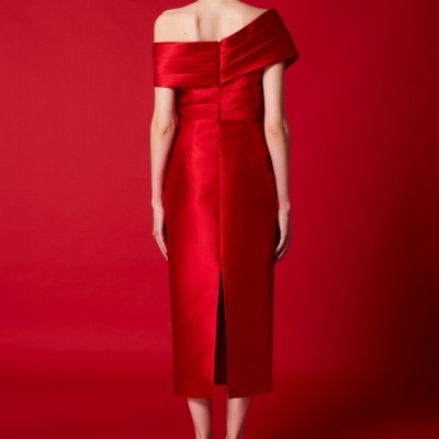 VESTIDO  MIDI COM DECOTE CARLA RUIZ