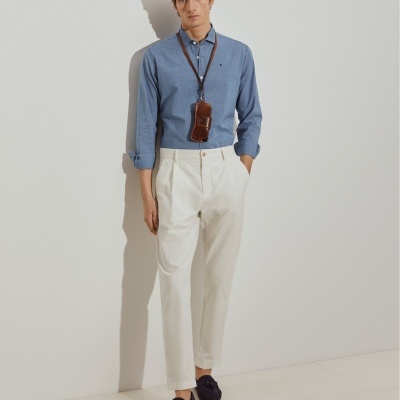 Camisa denim slim fit às riscas Lion of Porches