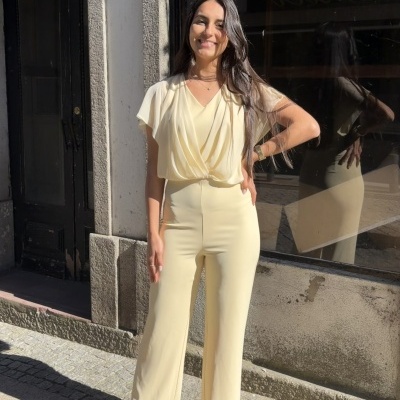 Macacão fluido com decote cruzado Ferrache