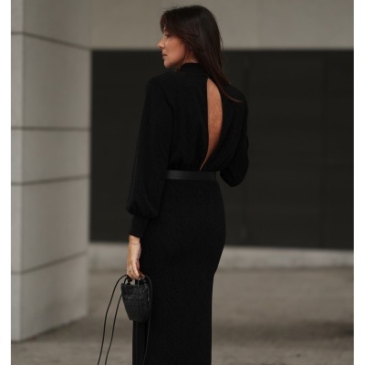 Vestido midi com abertura nas costas e cinto Scripta
