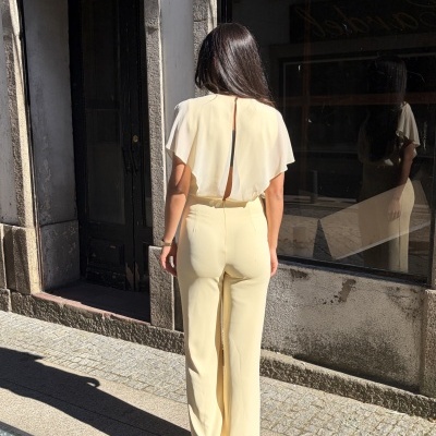 Macacão fluido com decote cruzado Ferrache