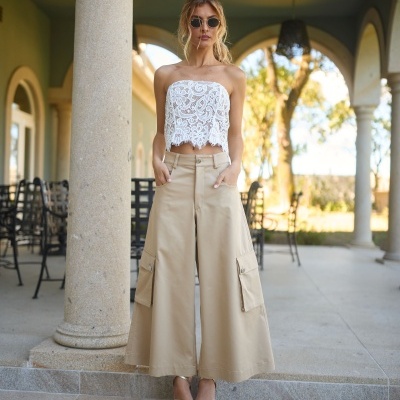 Calça com bolsos Swallow