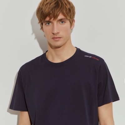 T-shirt básica de algodão Lion of Porches