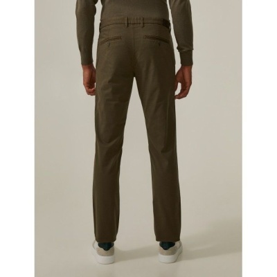 Calças chino slim fit em sarja Decenio