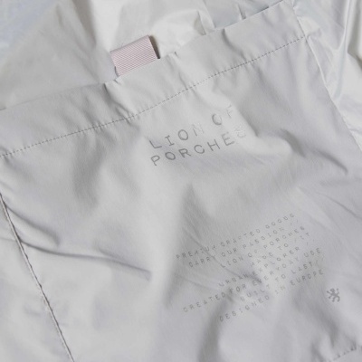 Blusão acolchoado com capuz oculto Lion of Porches