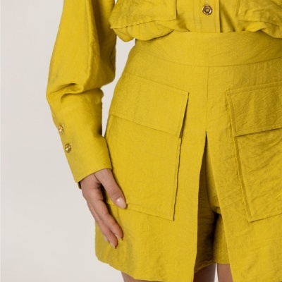 Shorts plissados SAHOCO