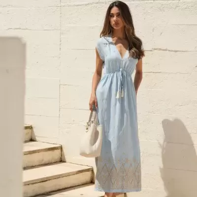 Vestido midi bordado com detalhe de tassel Spaccio