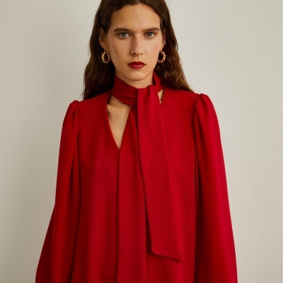 Vestido com decote em V  Lion of Porches