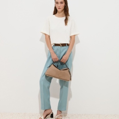 T-shirt em algodão com bordado floral e missangas Decenio