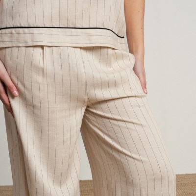 Calças de perna larga em tecido leve SMF